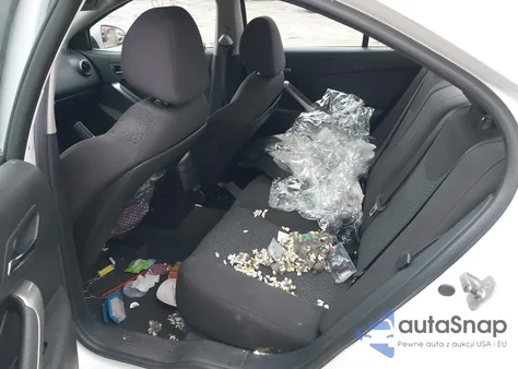 2010 Pontiac G6 z USA, uszkodzony, nr VIN 1G2ZA5EBXA4136856